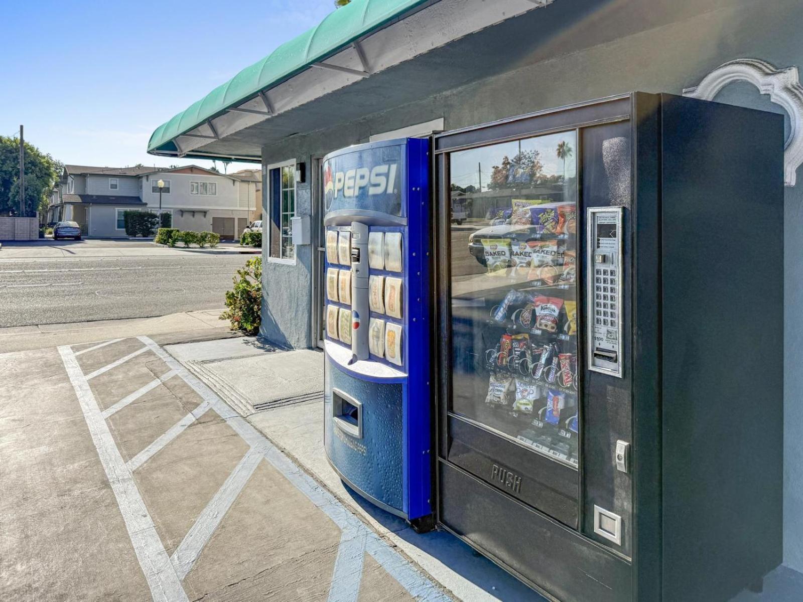 Super 7 Motel Anaheim Exterior photo